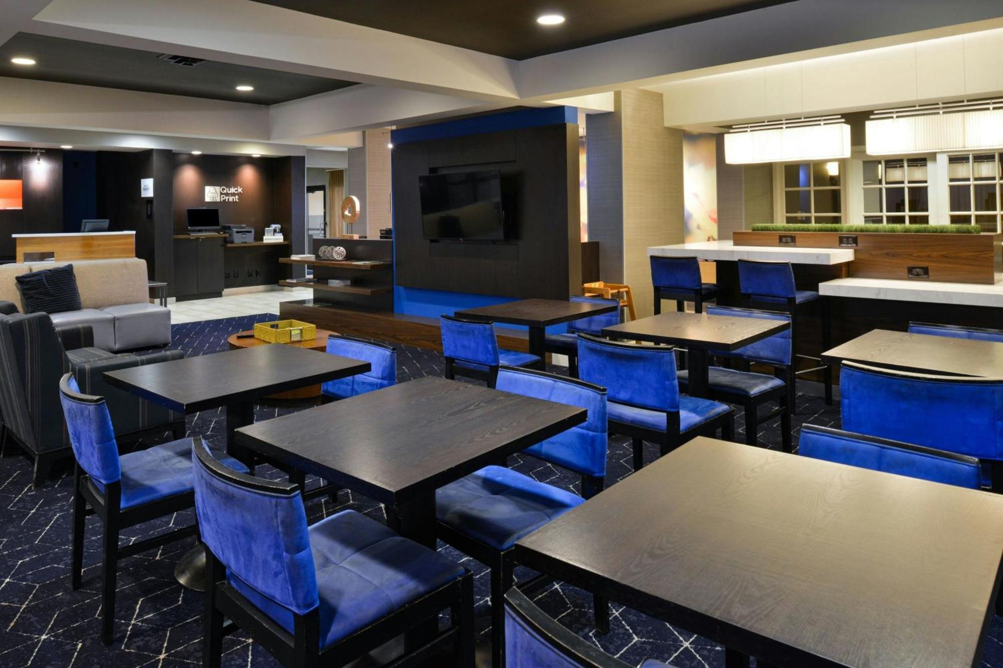 Courtyard Detroit Utica Hotel Luaran gambar