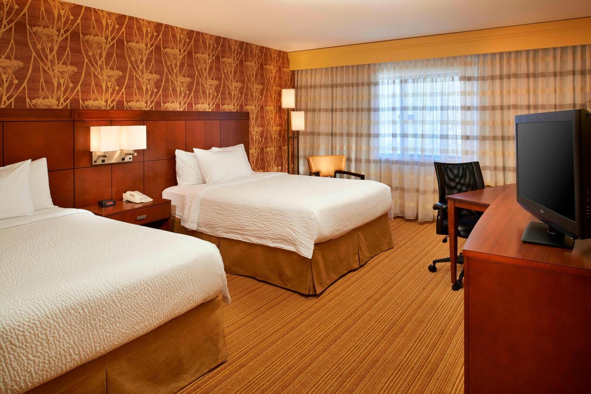 Courtyard Detroit Utica Hotel Luaran gambar